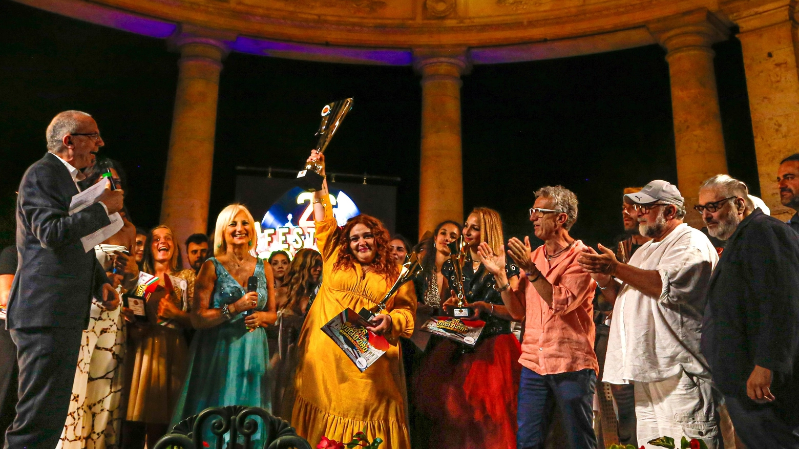 Festival Voci d’Oro Miss Frenny in trionfo nella finale dei giovani Festival Voci d’Oro Miss Frenny in trionfo nella finale dei giovani