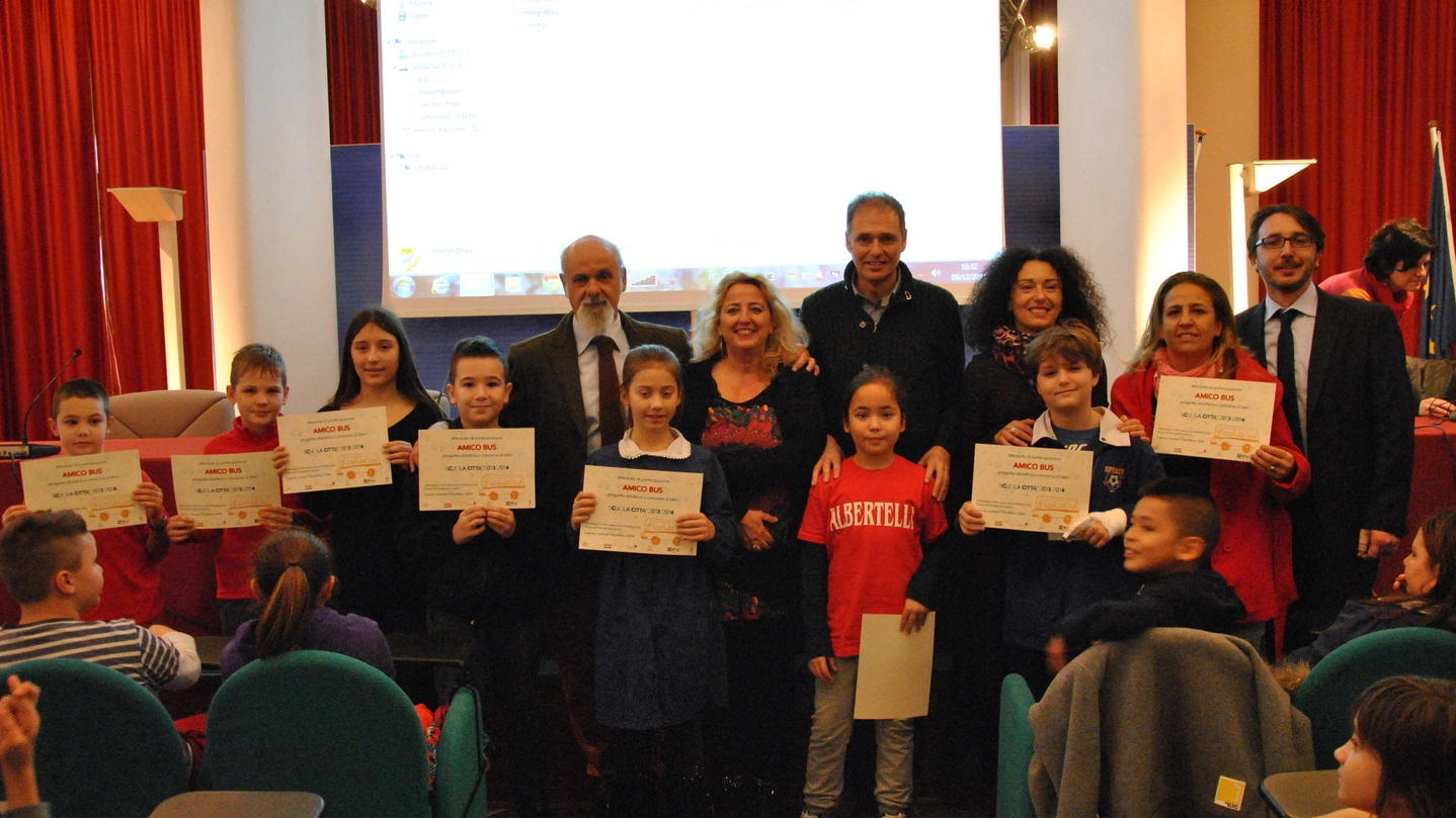 CONCORSO premiati i bambini che hanno presentato i migliori disegni CONCORSO premiati i bambini che hanno presentato i migliori disegni