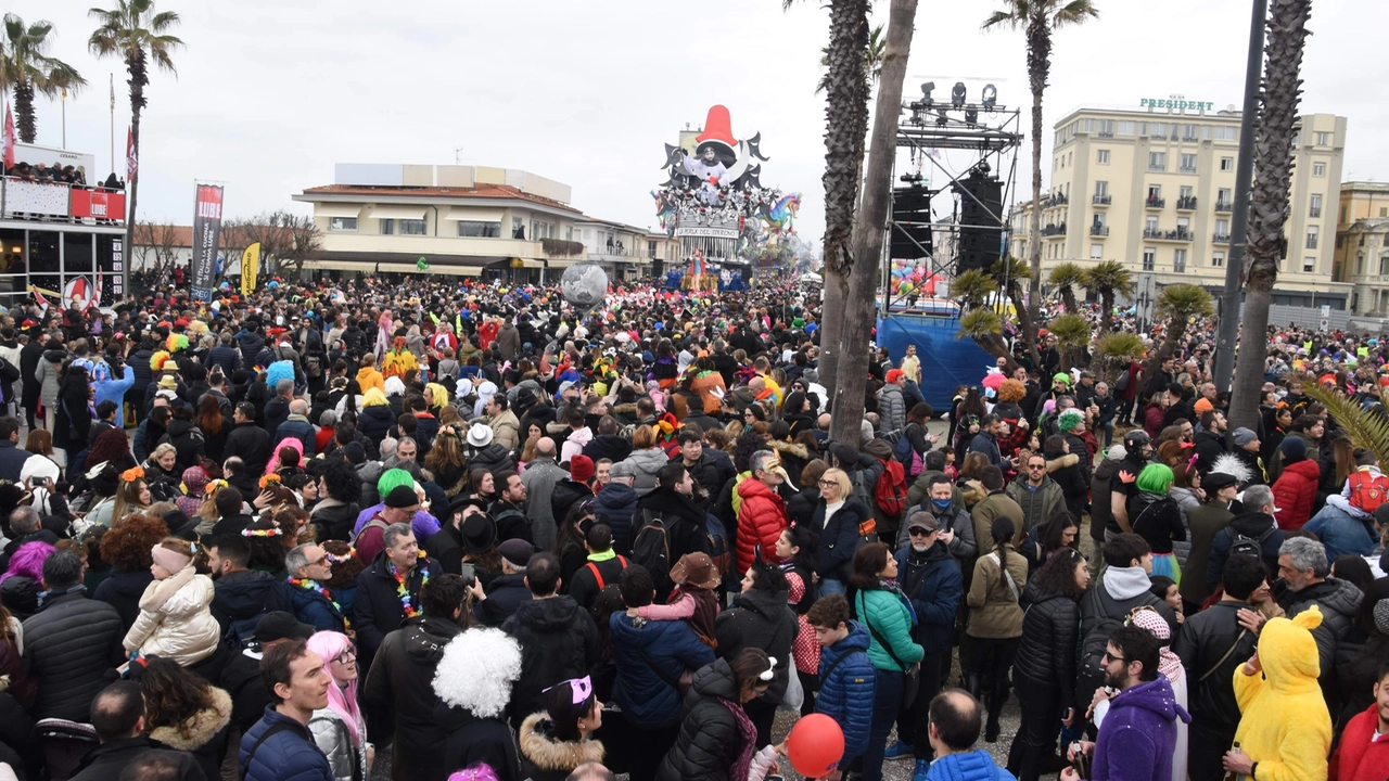 Carnevale di Viareggio, la guida all’edizione 2024
