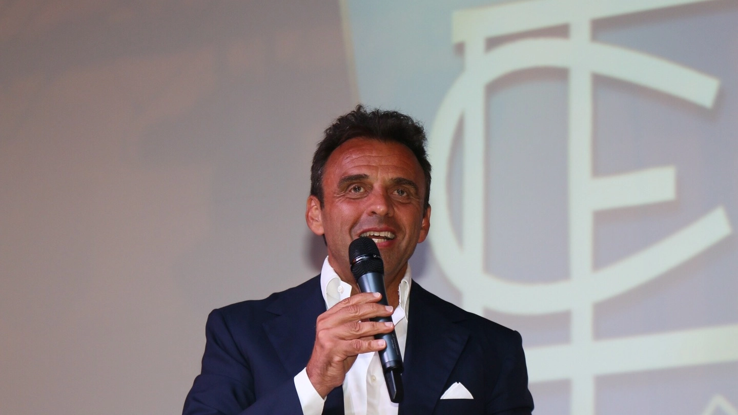 Il presidente Corsi alla presentazione della squadra (foto Gianni Nucci/Germogli)