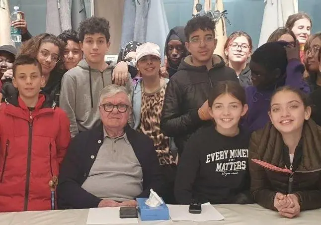 Amici per la pelle porta gli studenti nelle concerie