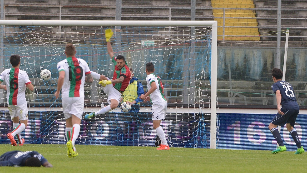 Brescia-Ternana, il gol di Bisoli del 2-1 (foto LaPresse)