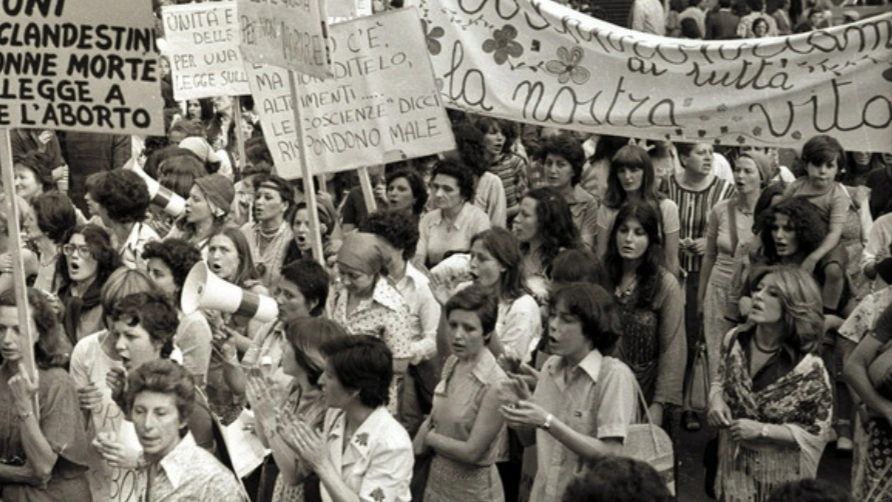 Manifestazione per i diritti delle donne (foto Ansa)