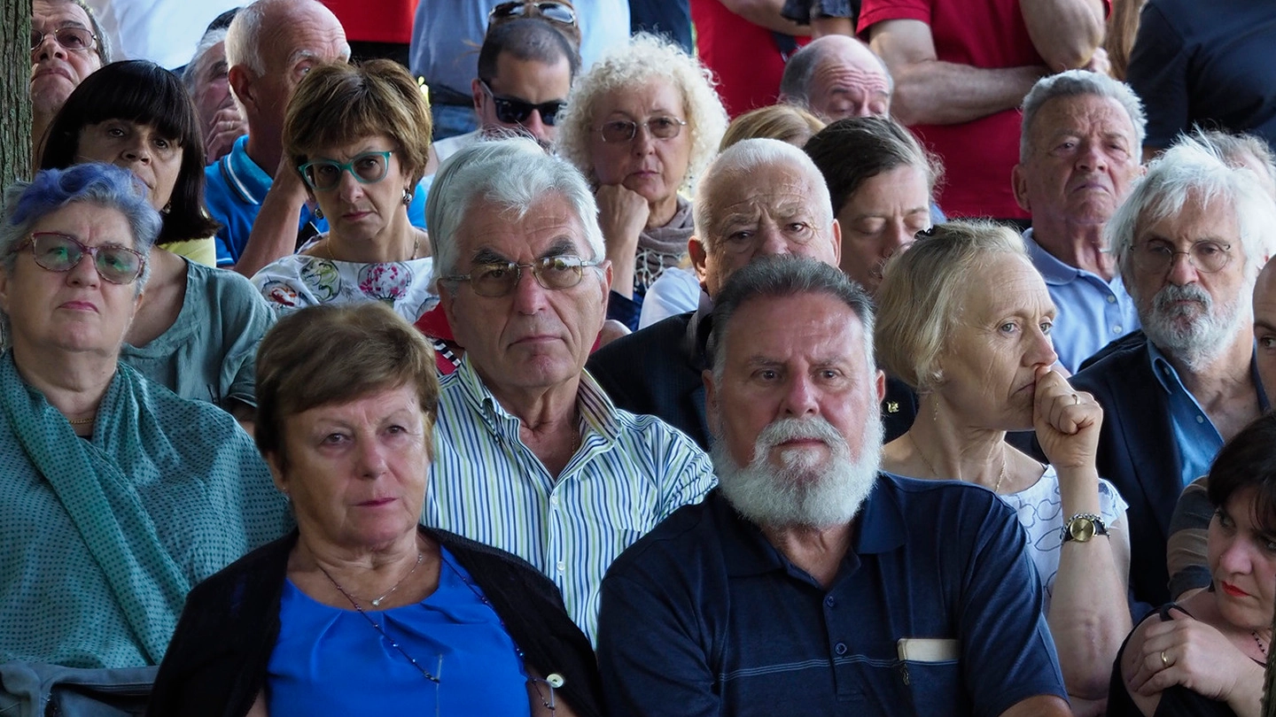 Alcuni abitanti di San Terenzo presenti alla Santa Messa celebrata ieri mattina 