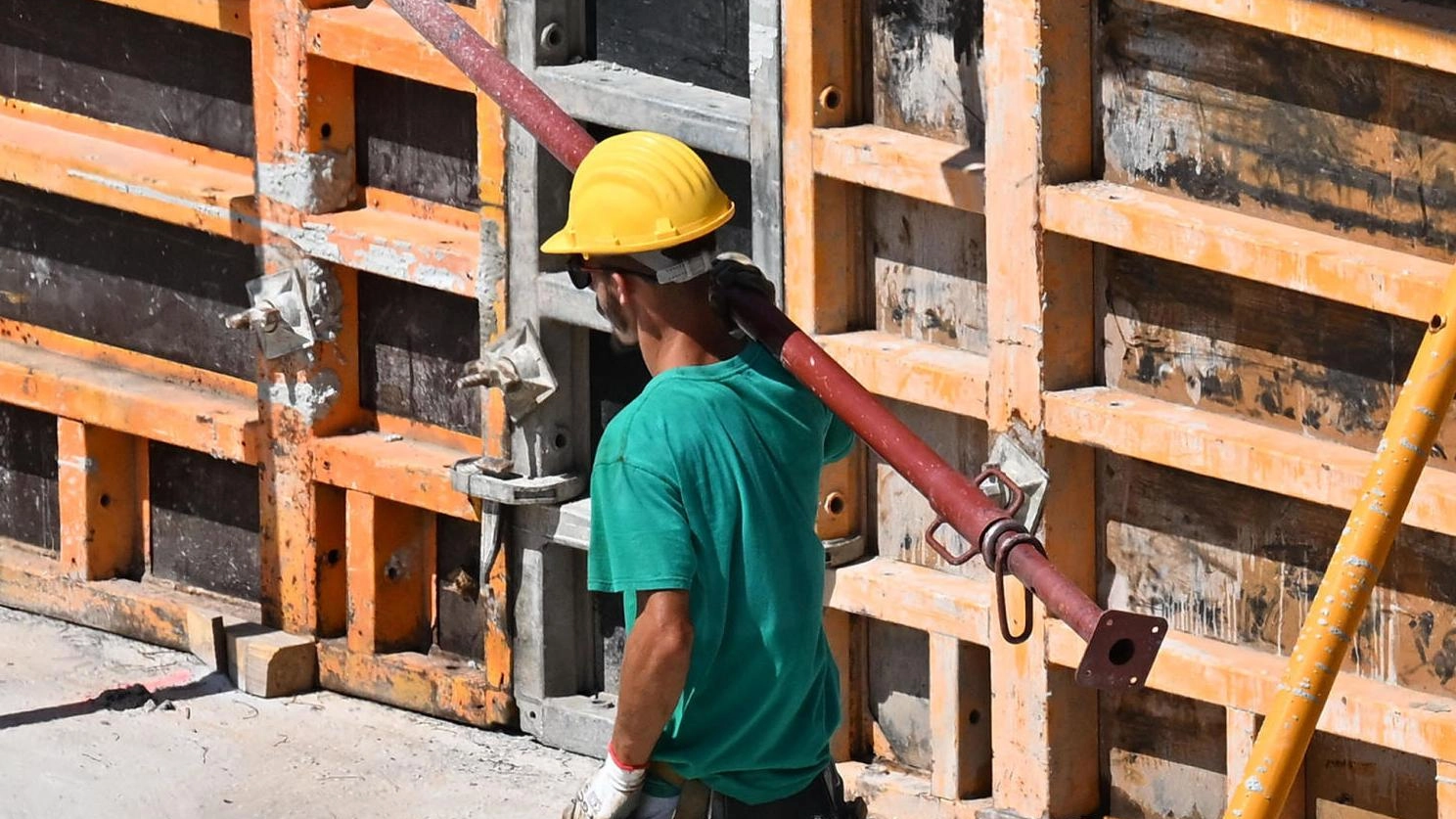 Manodopera cercasi  Imprese in difficoltà  "Offriamo occupazione  ma mancano i lavoratori"