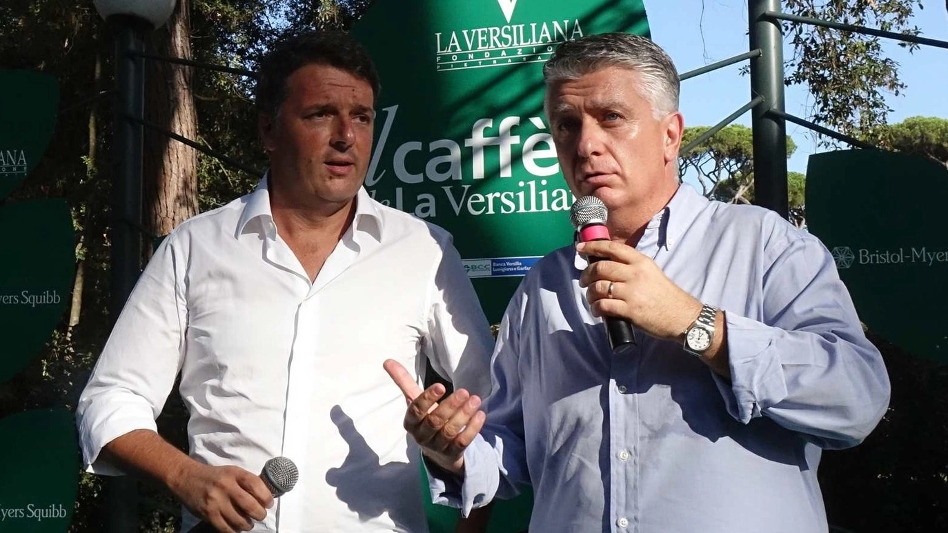 Matteo Renzi e Massimo Mallegni in Versiliana. La cena a Strettoia in queste ore fa discutere la politica cittadina