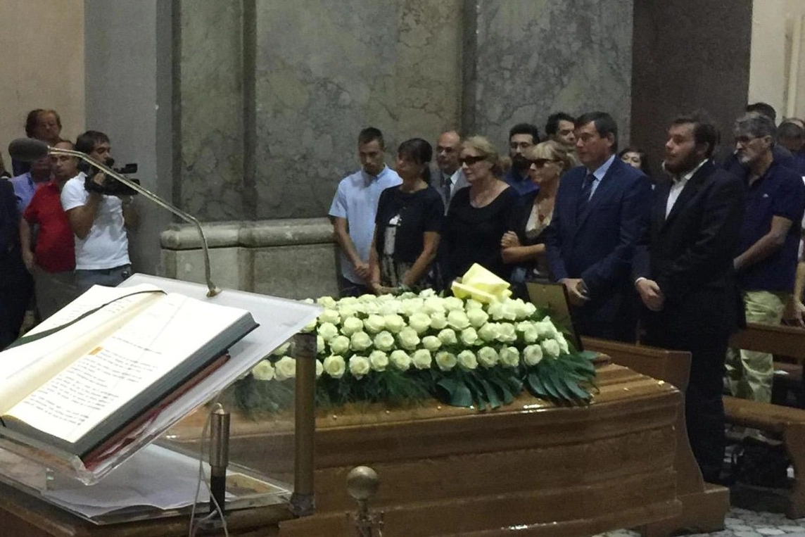 I funerali di Marco Santarelli