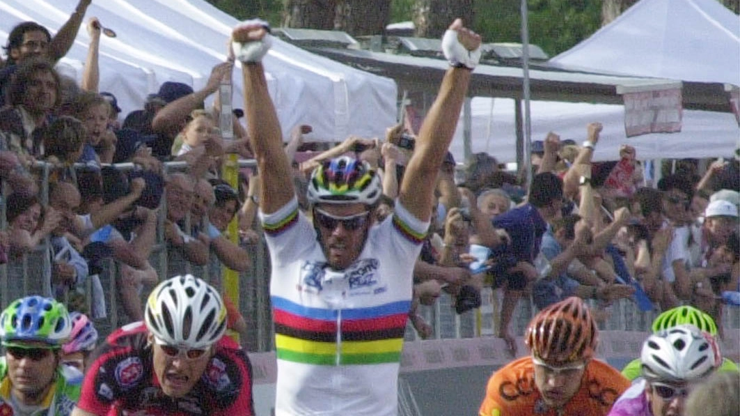 Cipollini vincitore ad Arezzo nel 2003