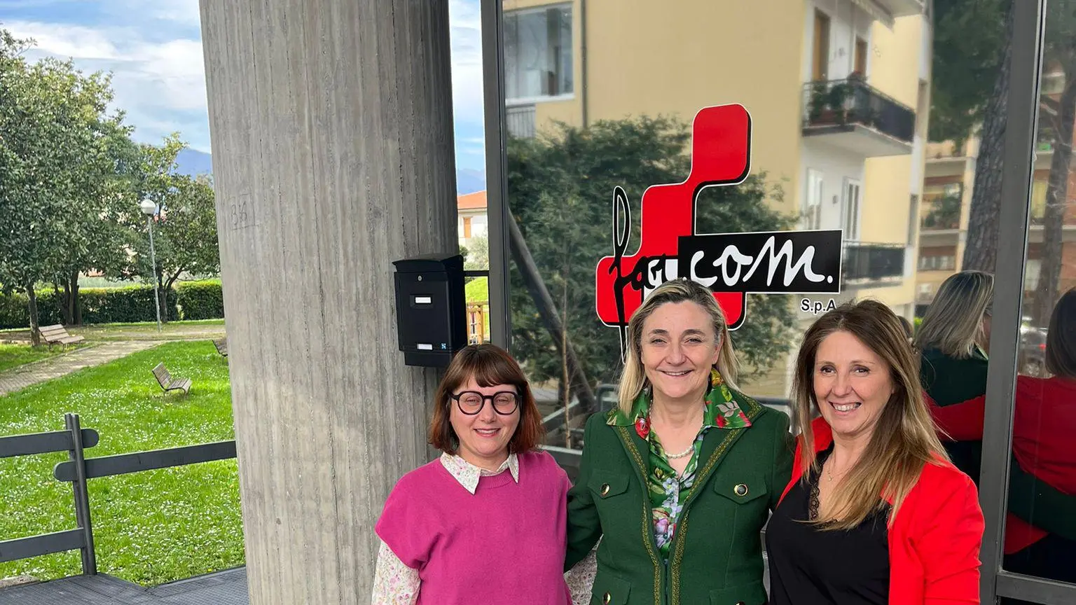 Farcom è in prima linea "Al servizio delle persone" Farcom è in prima linea "Al servizio delle persone"