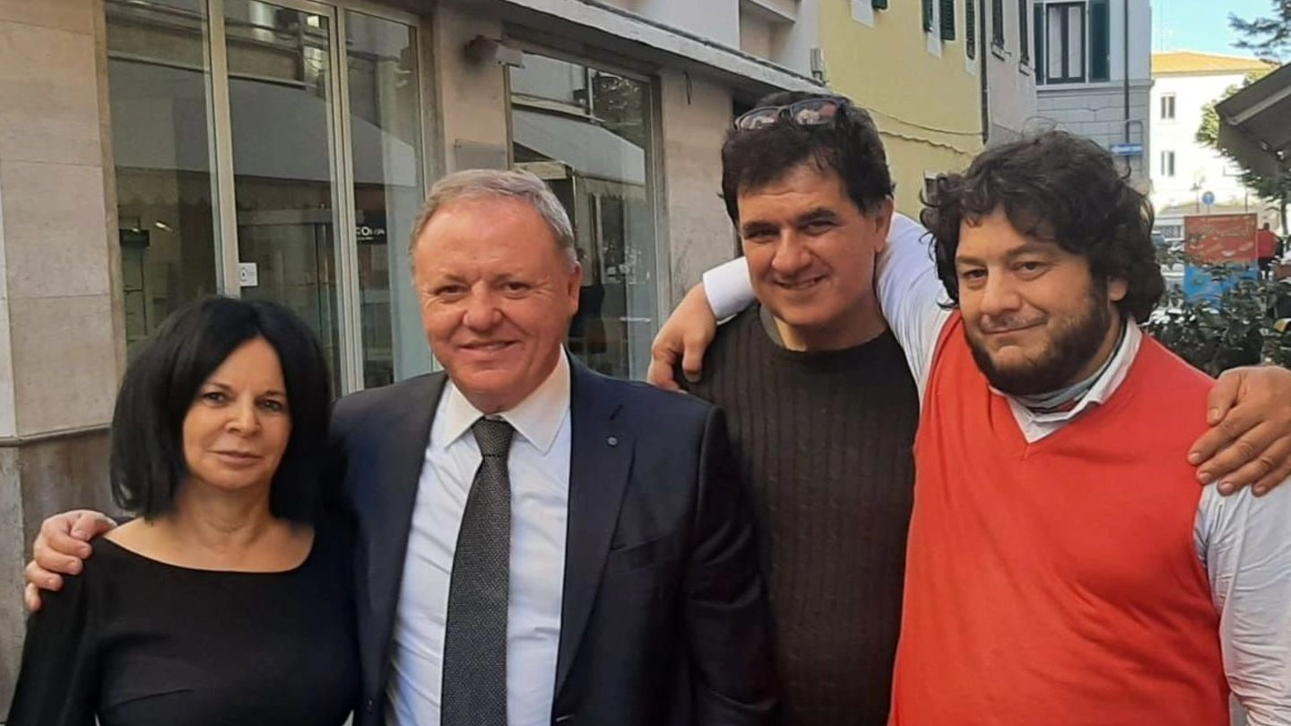 L’eurodeputato Sergio Berlato (secondo da sinistra) ha partecipato all’incontro organizzato nella sala Pegaso