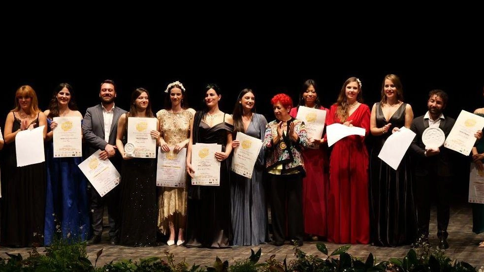 I premiati della lirica . Giovani talenti alla ribalta I premiati della lirica . Giovani talenti alla ribalta