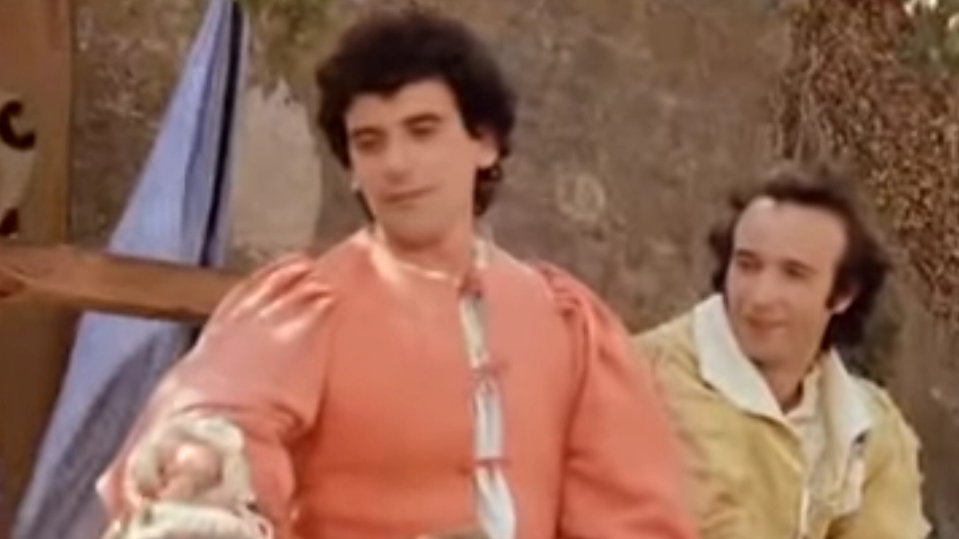 La mitica scena del 'Fiorino' nel film 'Non ci resta che piangere' con Troisi e Benigni La mitica scena del 'Fiorino' nel film 'Non ci resta che piangere' con Troisi e Benigni