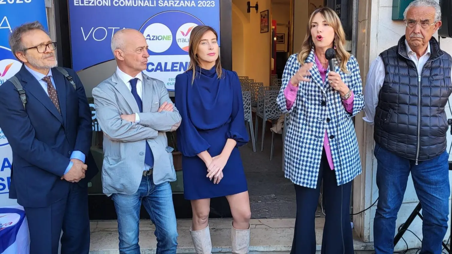 In piazza anche la Boschi L’incontro con Guccinelli In piazza anche la Boschi L’incontro con Guccinelli