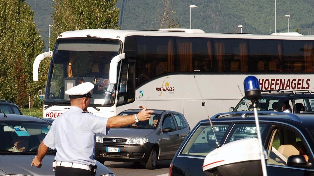 "Ecco come liberare Campi dal traffico" "Ecco come liberare Campi dal traffico"