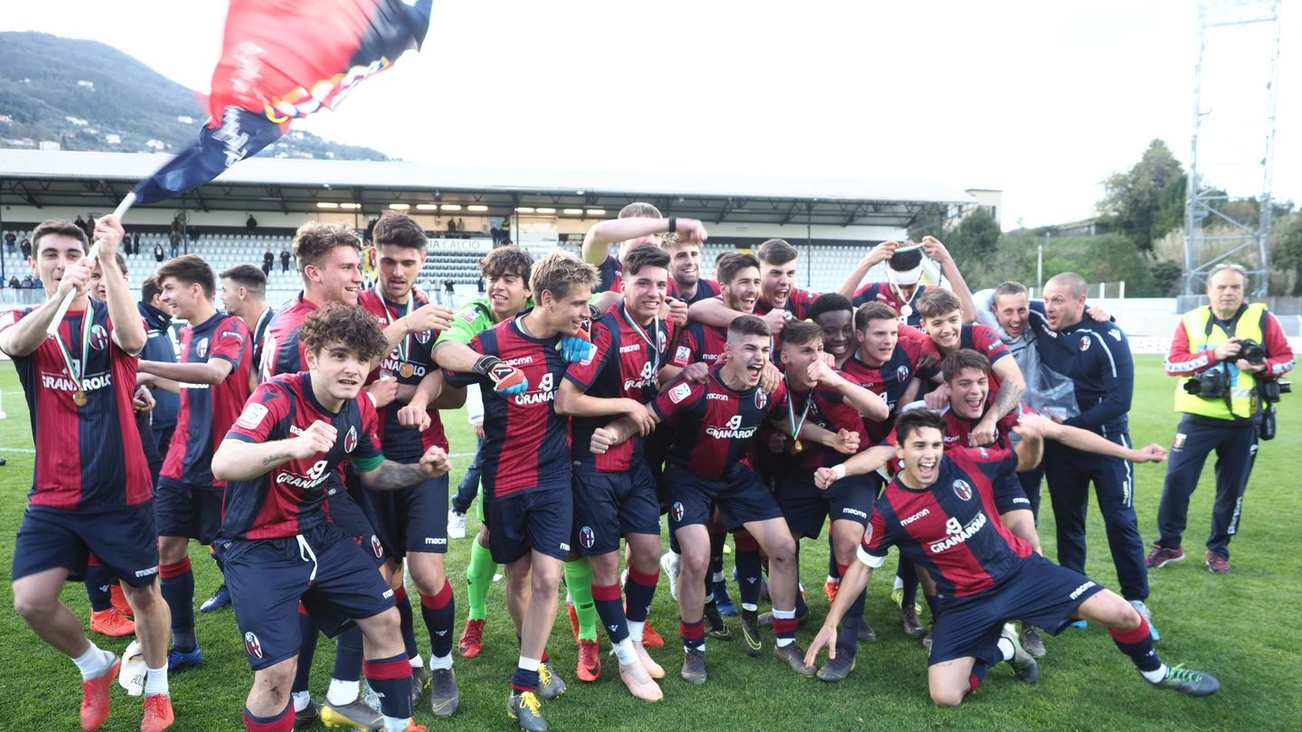 La squadra del Bologna vincitrice della Viareggio Cup 2019 (Frascatore)