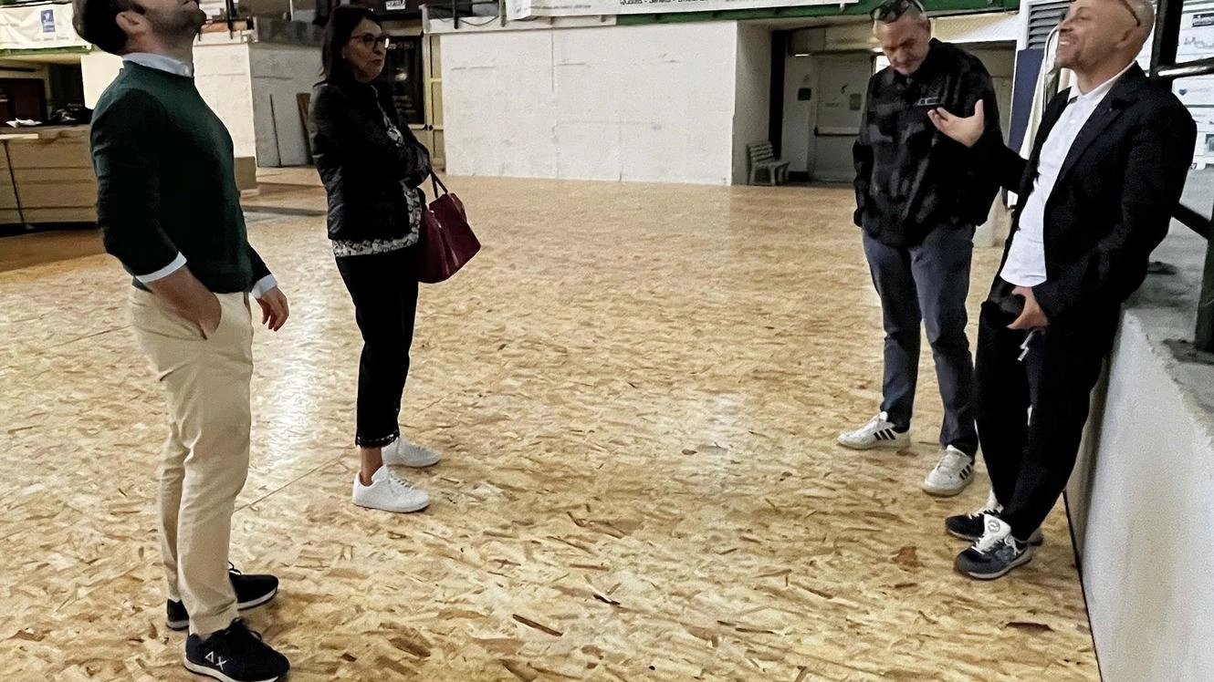 Palasport, parte il cantiere. Lorè: "Controllo costante per accorciare i tempi" Palasport, parte il cantiere. Lorè: "Controllo costante per accorciare i tempi"