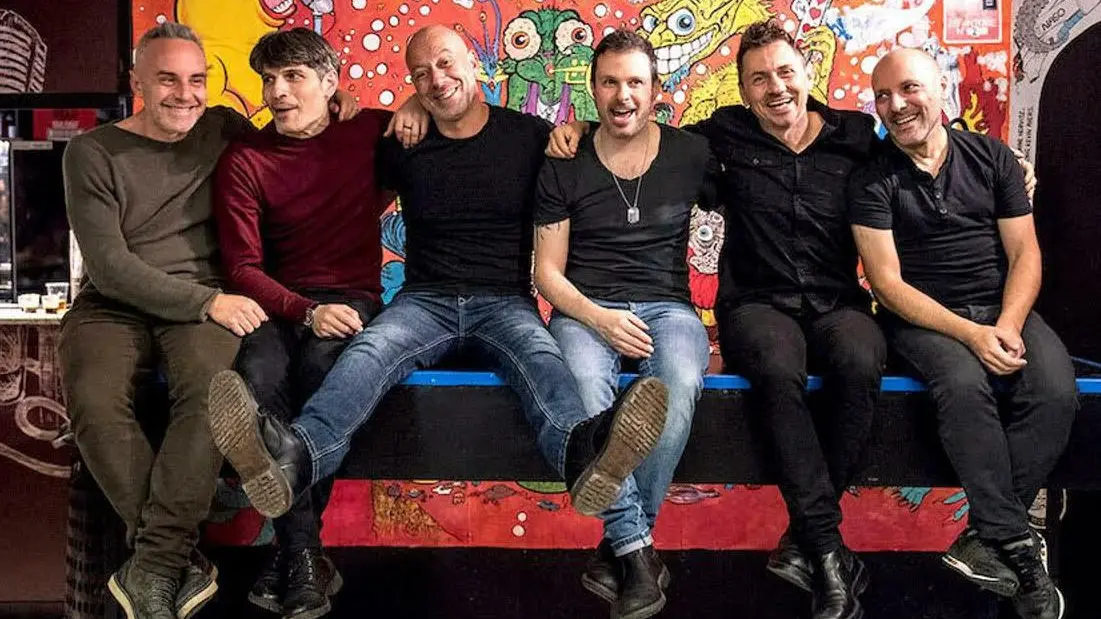 Ecco Prato a tutta birra  Si parte da Rino Gaetano  "Modena" e Stato sociale  E la Blues’n’Roll Band