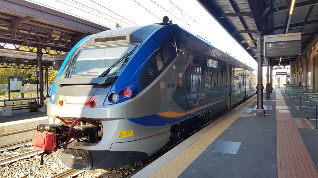 Aggressioni frequenti sui treni nell'aretino: arrivano i vigilantes Aggressioni frequenti sui treni nell'aretino: arrivano i vigilantes
