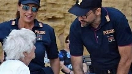 Si perde lungo la spiaggia e cammina 11 chilometri Disavventura per un’anziana Si perde lungo la spiaggia e cammina 11 chilometri Disavventura per un’anziana