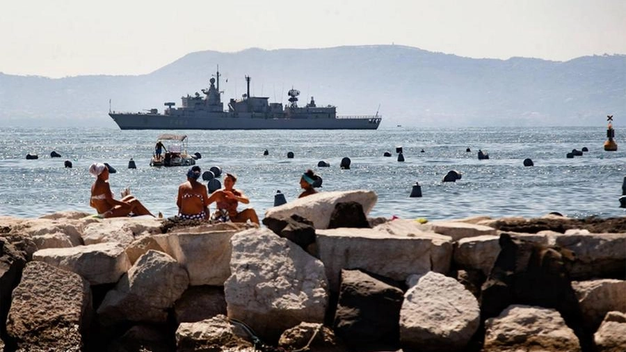 Nave scuola della Marina militare greca Prometheus in quarantena a Napoli