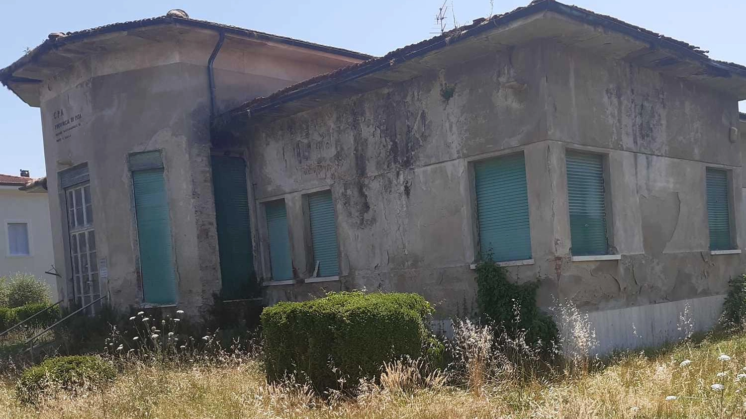 Degrado all’ex ospedalino Tra polemiche e futuro "Demolito e ricostruito" Degrado all’ex ospedalino Tra polemiche e futuro "Demolito e ricostruito"