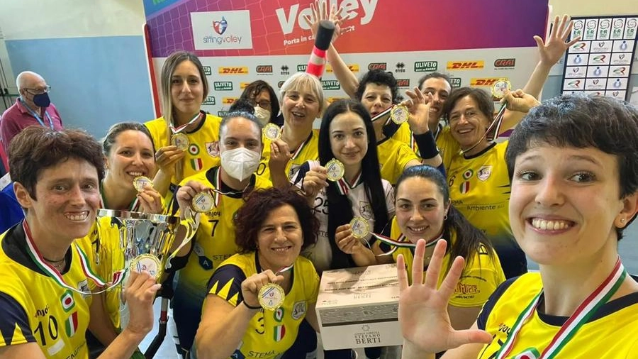 Le ragazze del Dream Volley festeggiano il quinto scudetto consecutivo