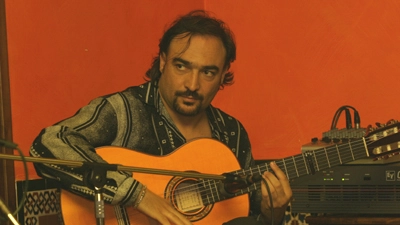 Il chitarrista Juan Lorenzo
