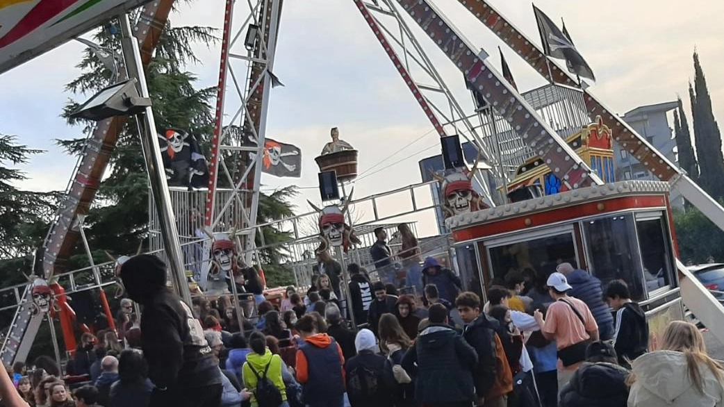 Antipasto fiere: tornano le attrazioni del luna park Antipasto fiere: tornano le attrazioni del luna park