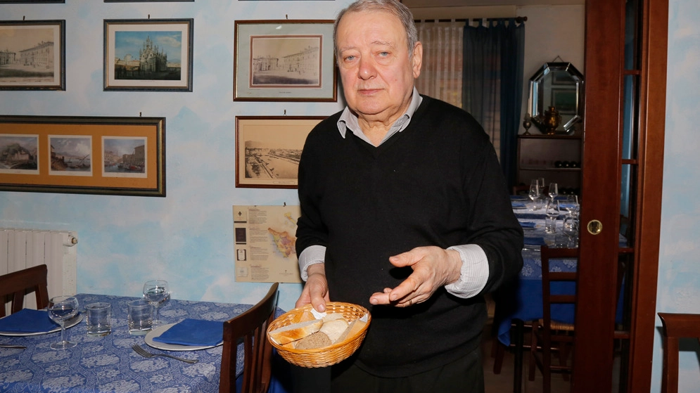 Il titolare del ristorante 'Lo Schiaccianoci', Giovanni Andreani (foto di Valtriani)
