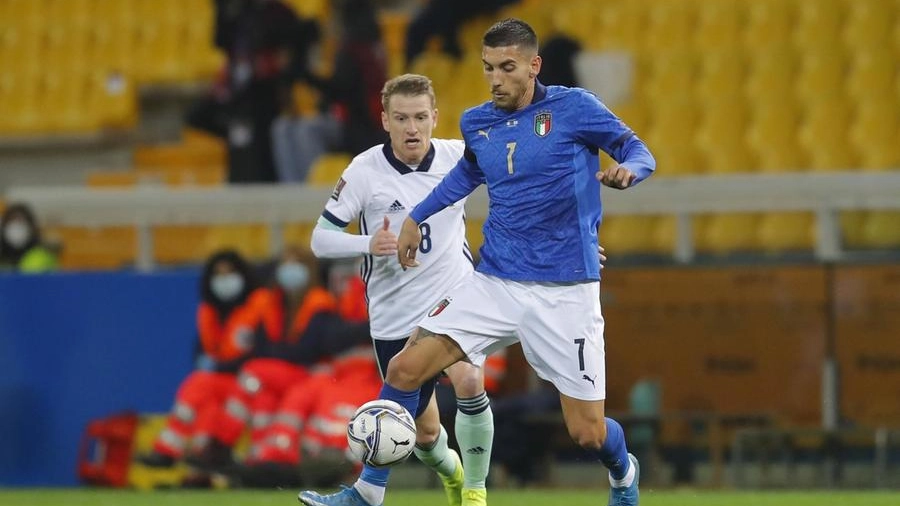 Lorenzo Pellegrini in azione con l'Italia