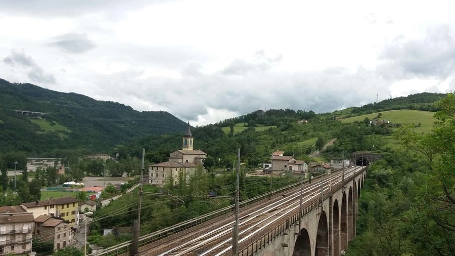 Un tratto della ferrovia Prato-Bologna