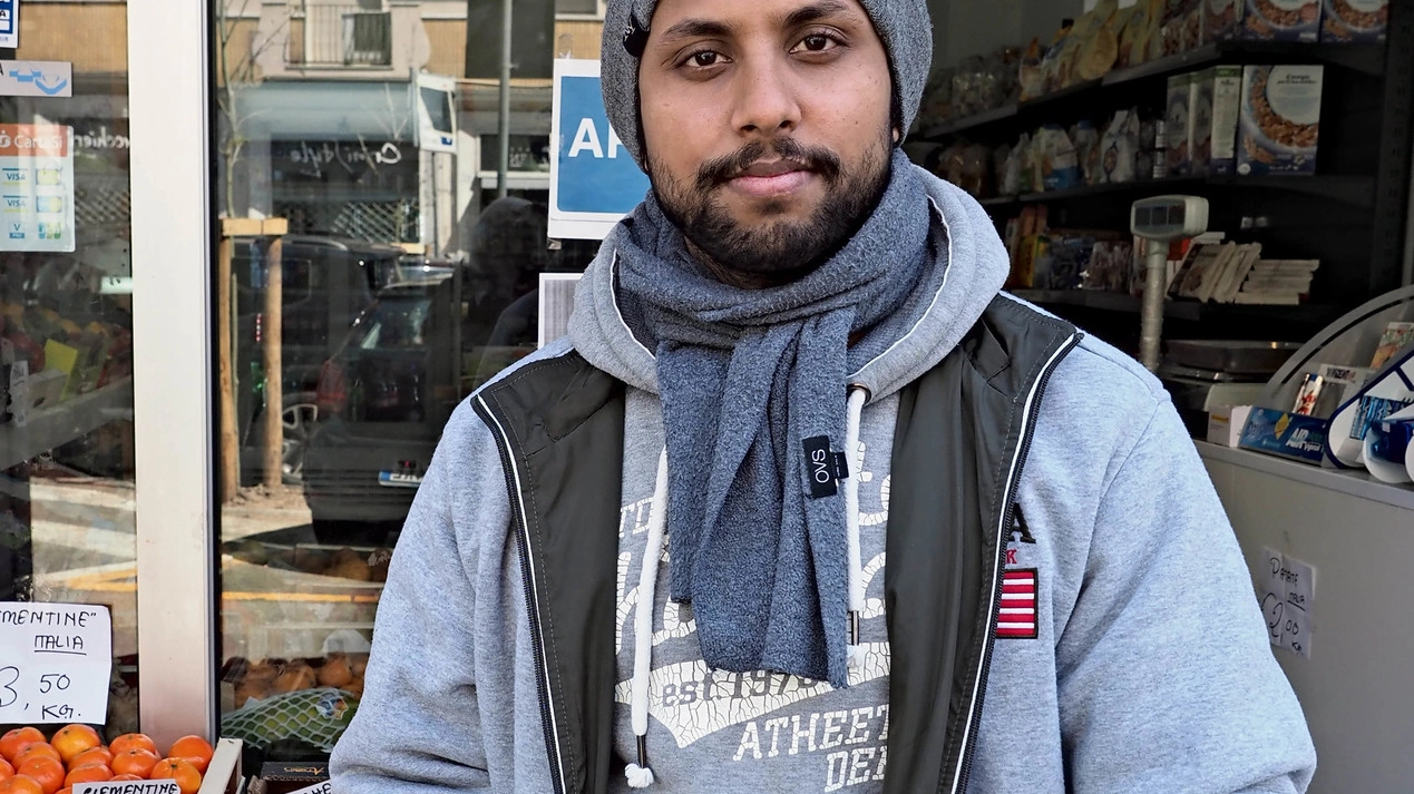 Murad Matubbar, gestore del negozio di frutta e verdura in viale Garibaldi