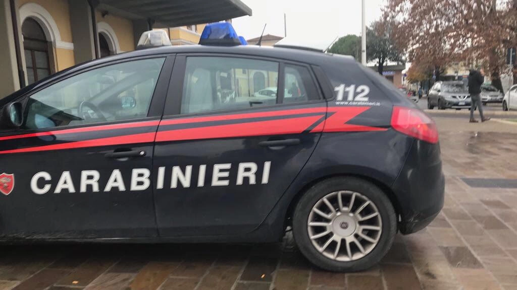 Alcune delle valigie rubate sono state recuperate dai carabinieri