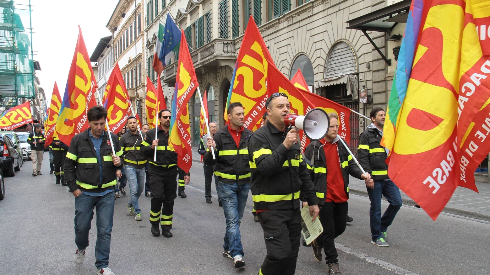 La protesta dei vigili del fuoco (Umberto Visintini / New PressPhoto)