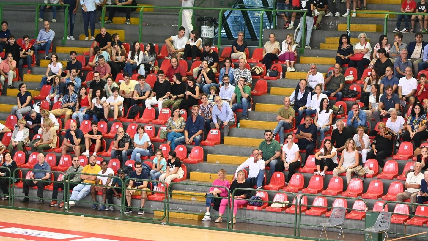 Il Basketball Club Lucca chiedeva soluzioni per i ragazzi della società (Foto Alcide)