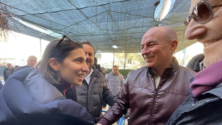 Elly Schlein con il sindaco Salvetti 