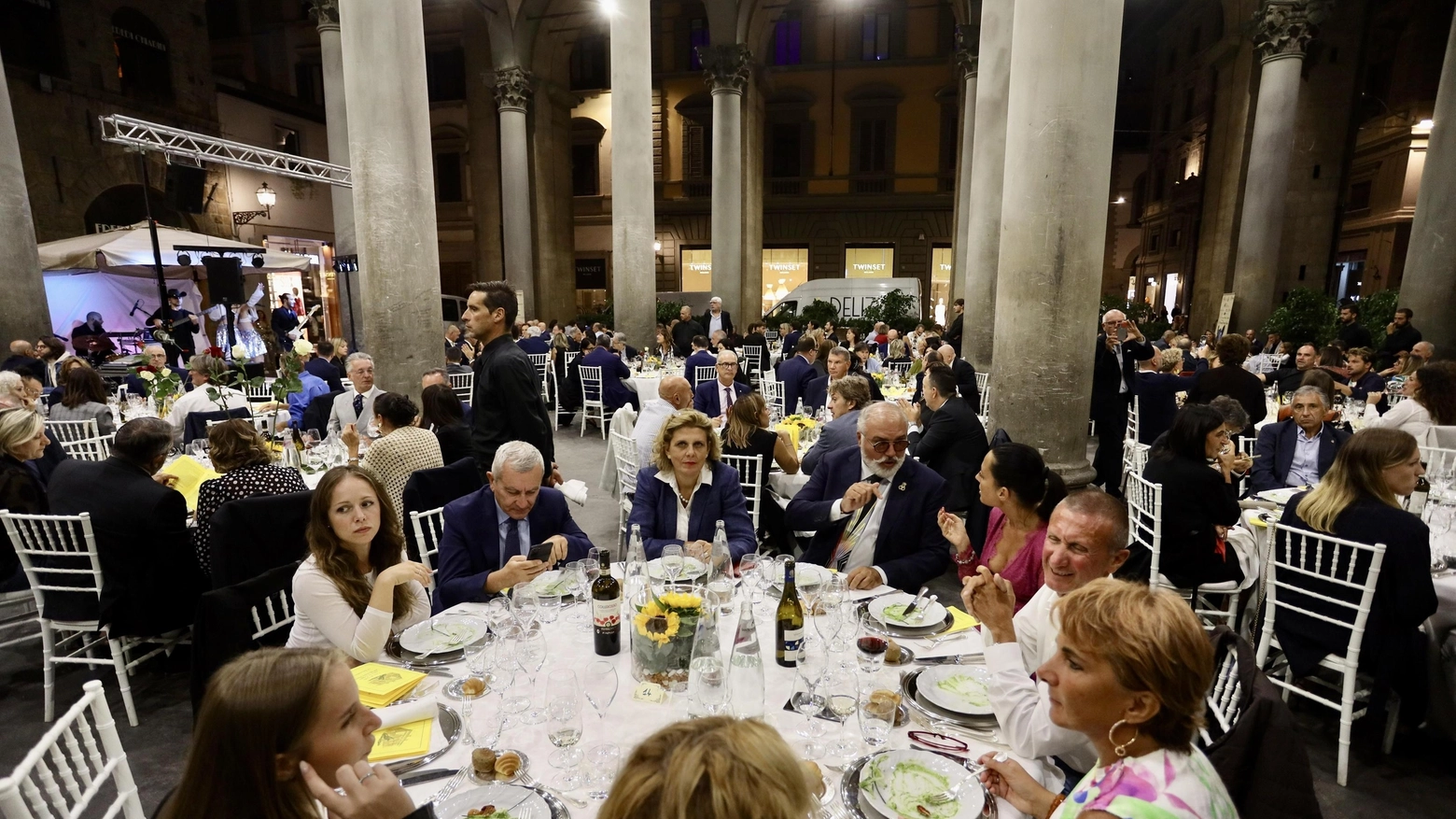 Premio Porcellino. Festa sotto la loggia Premio Porcellino. Festa sotto la loggia