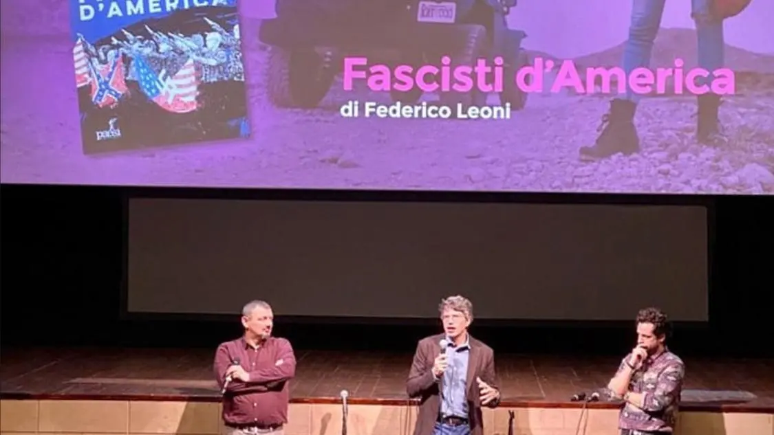 La presentazione di ieri sera al cinema La Compagnia La presentazione di ieri sera al cinema La Compagnia