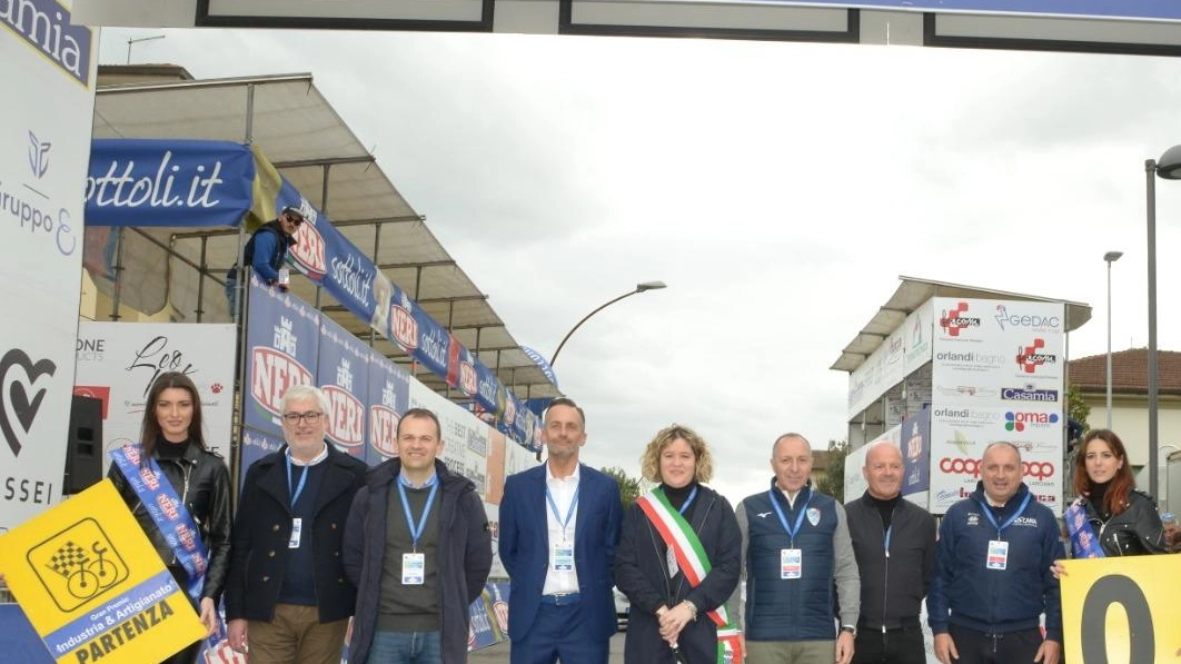 "Ciao Giuliano": il saluto sul traguardo all’indimenticato Baronti "Ciao Giuliano": il saluto sul traguardo all’indimenticato Baronti