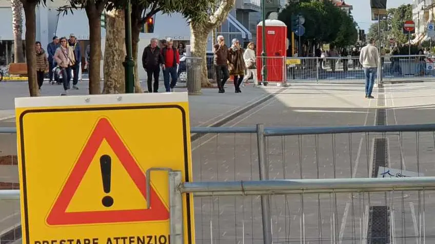 Ripavimentazione del centro Primo tratto pronto entro Pasqua Da lunedì cantiere in via Montauti Ripavimentazione del centro Primo tratto pronto entro Pasqua Da lunedì cantiere in via Montauti