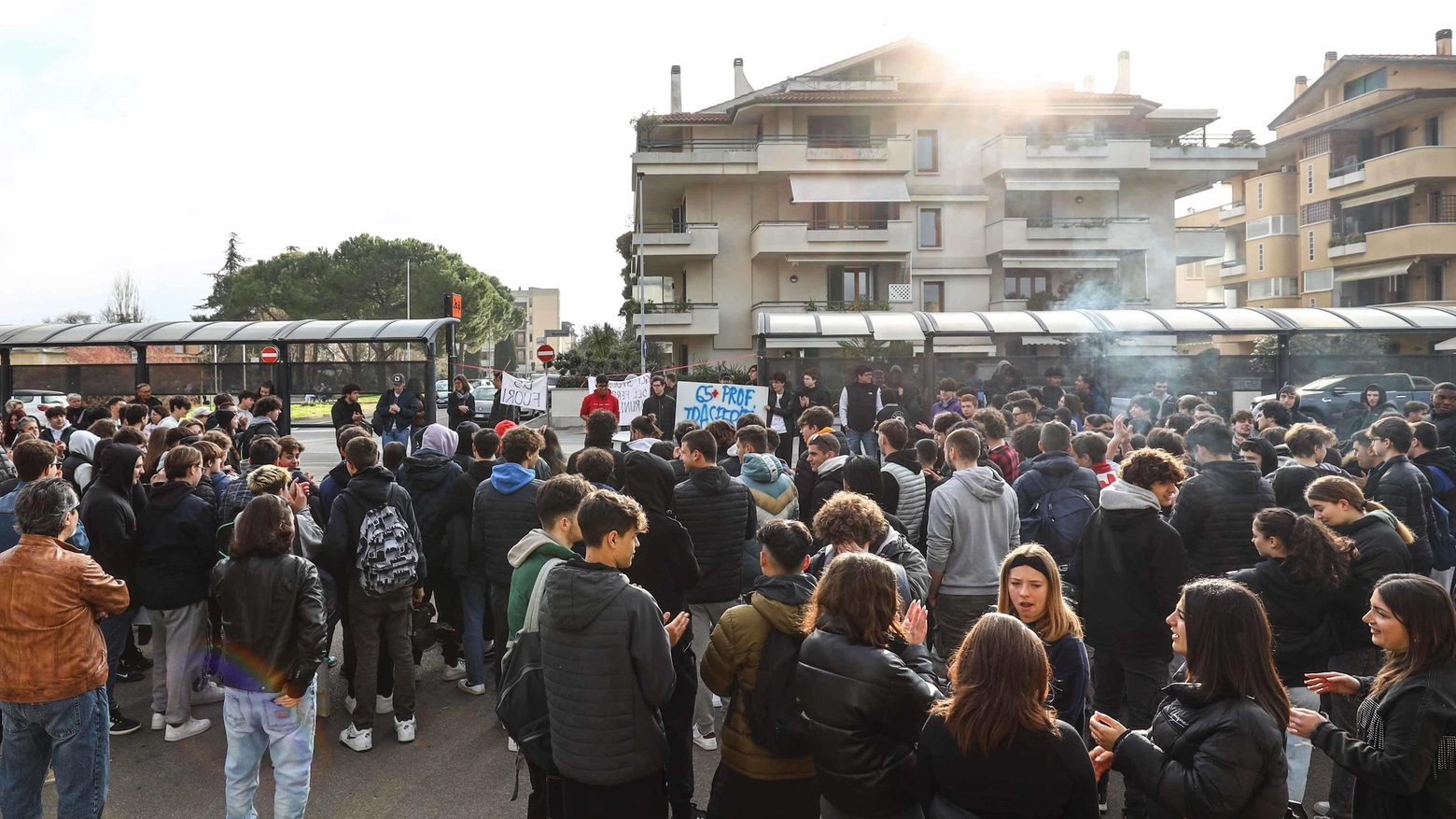 La preside chiede aiuto al Comune "Assemblee? Esigenza legittima Ma non abbiamo spazi adeguati" La preside chiede aiuto al Comune "Assemblee? Esigenza legittima Ma non abbiamo spazi adeguati"