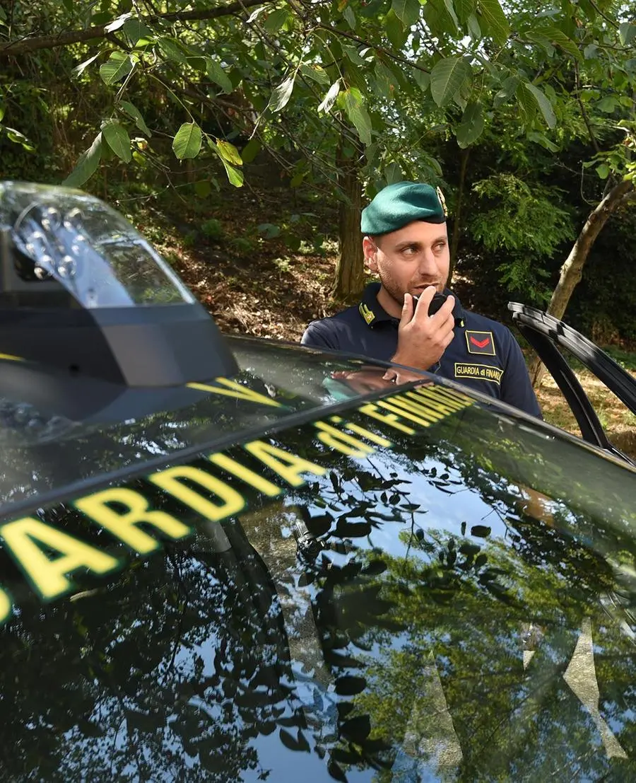 Controlli della Finanza sui prezzi dei carburanti Tre distributori su quattro non sono in regola