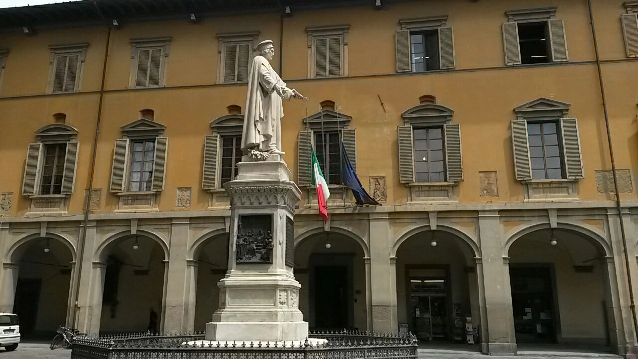 Nizza, bandiere a lutto a Prato