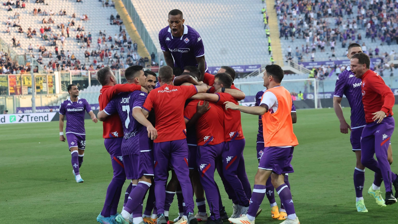 Fiorentina-Roma 2-1: viola, rimonta col cuore. La ribaltano Jovic e Ikoné. Il saluto di Venuti