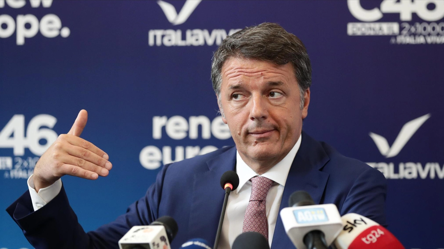Il j’accuse di Renzi "Ammucchiata di sinistra contro il mio Jobs Act Un favore al governo" Il j’accuse di Renzi "Ammucchiata di sinistra contro il mio Jobs Act Un favore al governo"