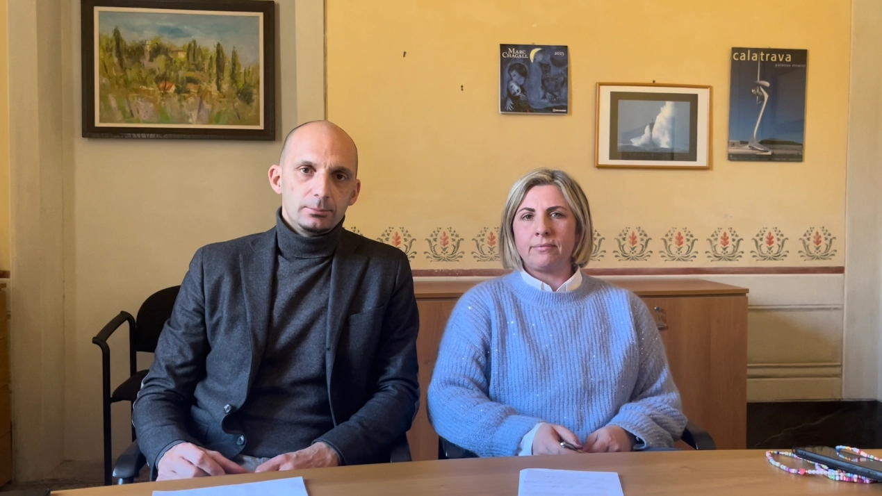 il sindaco di Vicopisano Matteo Ferrucci con l'assessore Bertini