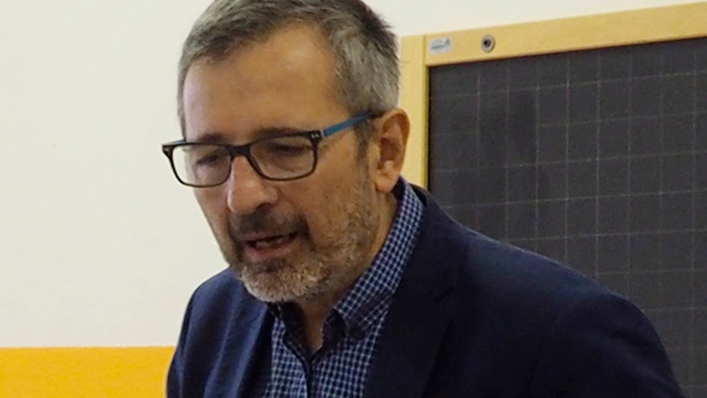 Antonio Fini, il dirigente didattico dell’istituto comprensivo Poggi-Carducci