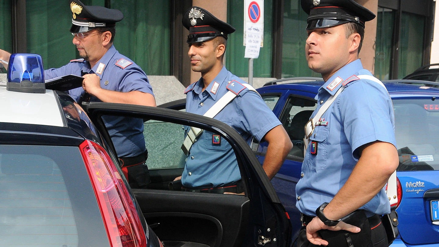 Le indagini sono svolte dai carabinieri di Ponte Buggianese