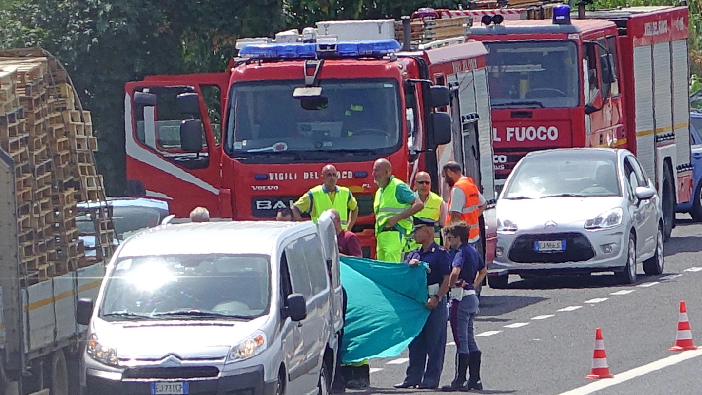L'incidente in autostrada a Pistoia (foto Acerboni/Fotocastellani)