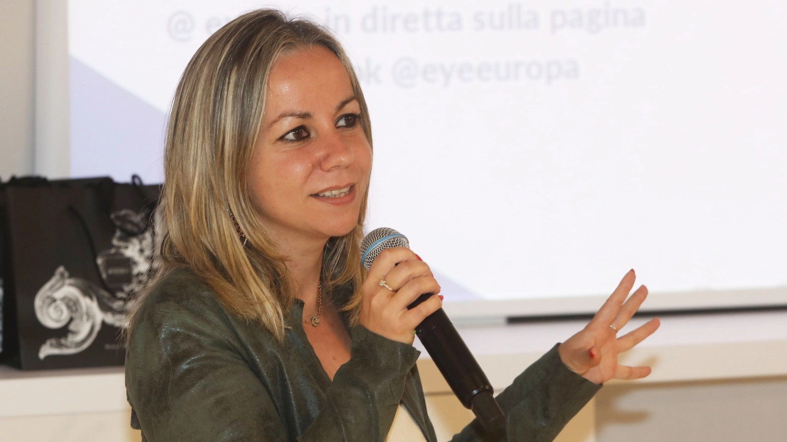 L'assessore all'urbanistica Cecilia Del Re L'assessore all'urbanistica Cecilia Del Re
